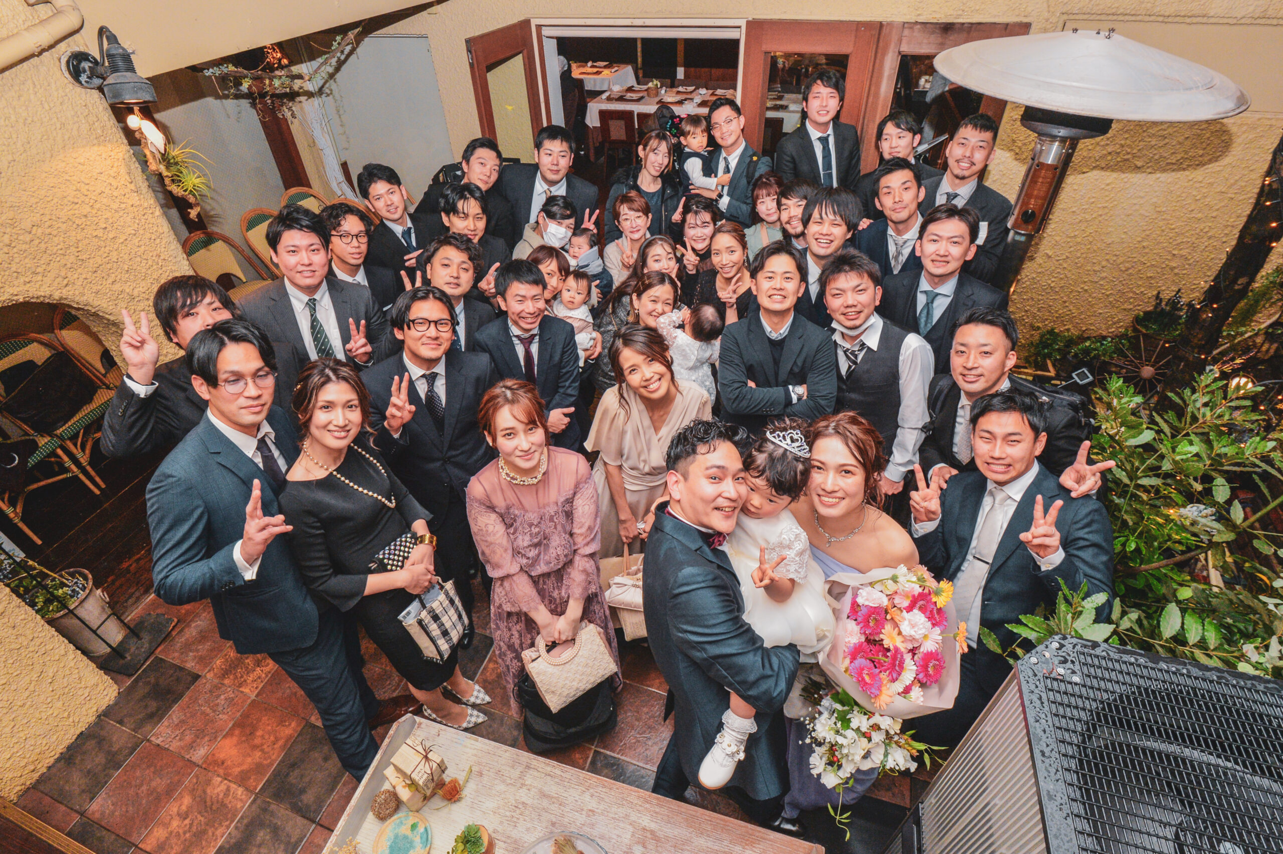 結婚式の集合写真